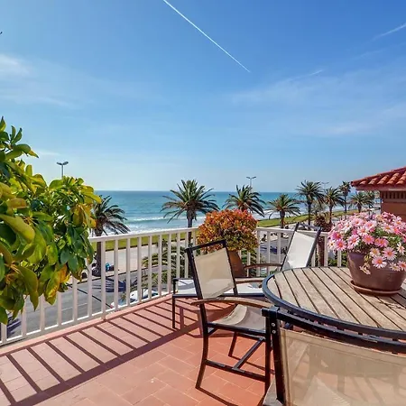 Apartman Rustic Seafront By Hello